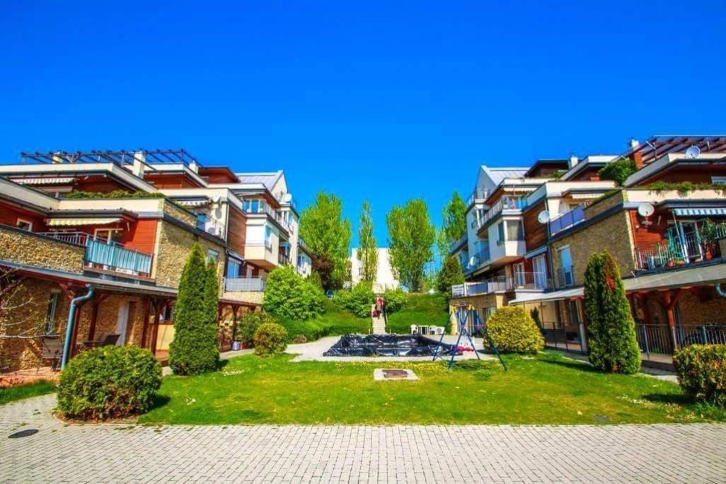 Cool & Pool Apartman Appartement Balatonfüred Buitenkant foto